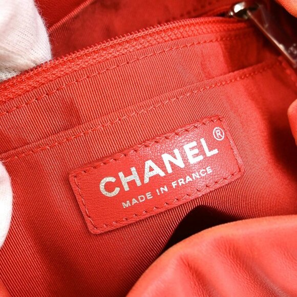 Chanel Pink Lambskin Drawstring Shoulder Bag - Picture 5 of 10